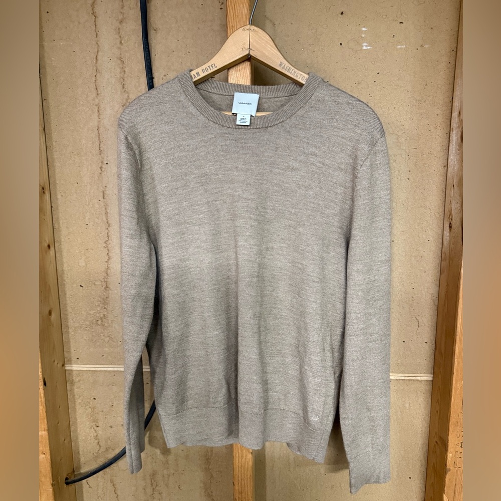Calvin Klein Men's Medium Tan Sweater